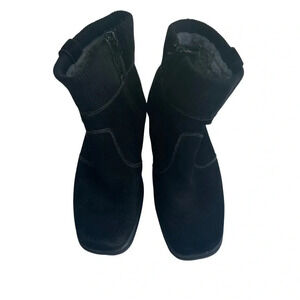 Weatherproof Boots • Black Suede • Faux Fur Inside • Size 8